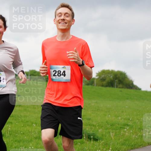 05.05.2024 - 7. Wedeler Halbmarathon Fuchs,  Jonas http://msf.ph/oto/6234163 05.05.2024 11:18:43 Laufen 283, 284, 706 meine-sportfotos.de