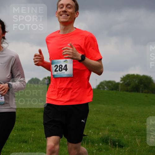 05.05.2024 - 7. Wedeler Halbmarathon Fuchs,  Jonas http://msf.ph/oto/6234165 05.05.2024 11:18:43 Laufen 283, 284, 706 meine-sportfotos.de