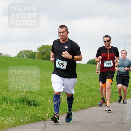 05.05.2024 - 7. Wedeler Halbmarathon Fuchs,  Jonas http://msf.ph/oto/6234168 05.05.2024 11:18:44 Laufen 706, 690, 532 meine-sportfotos.de