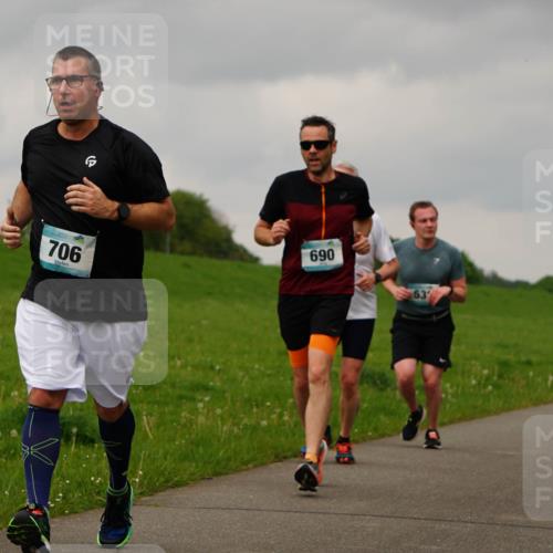 05.05.2024 - 7. Wedeler Halbmarathon Fuchs,  Jonas http://msf.ph/oto/6234176 05.05.2024 11:18:45 Laufen 706, 690, 53 meine-sportfotos.de