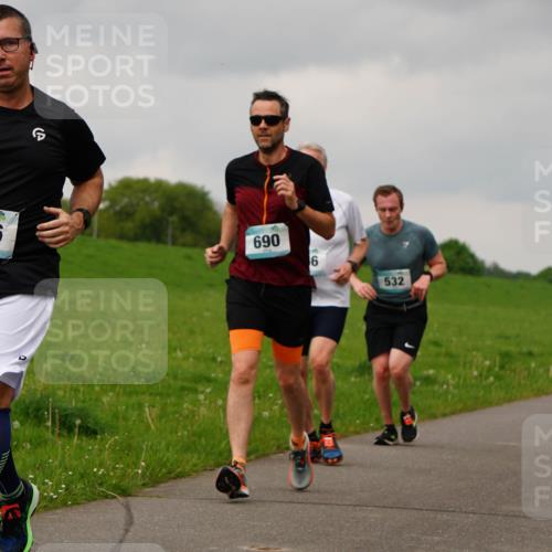 05.05.2024 - 7. Wedeler Halbmarathon Fuchs,  Jonas http://msf.ph/oto/6234180 05.05.2024 11:18:45 Laufen 706, 690, 6, 532 meine-sportfotos.de