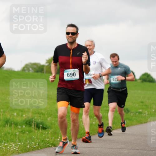 05.05.2024 - 7. Wedeler Halbmarathon Fuchs,  Jonas http://msf.ph/oto/6234186 05.05.2024 11:18:46 Laufen 706, 690, 66, 532 meine-sportfotos.de