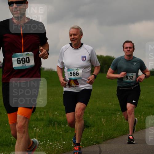 05.05.2024 - 7. Wedeler Halbmarathon Fuchs,  Jonas http://msf.ph/oto/6234199 05.05.2024 11:18:47 Laufen 690, 566, 532 meine-sportfotos.de