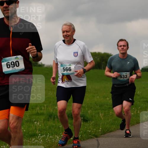 05.05.2024 - 7. Wedeler Halbmarathon Fuchs,  Jonas http://msf.ph/oto/6234200 05.05.2024 11:18:47 Laufen 690, 566, 532 meine-sportfotos.de