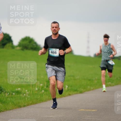 05.05.2024 - 7. Wedeler Halbmarathon Fuchs,  Jonas http://msf.ph/oto/6234225 05.05.2024 11:18:54 Laufen 561, 116, 466 meine-sportfotos.de