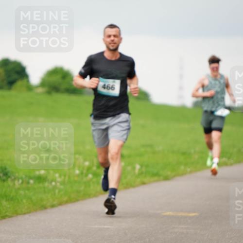 05.05.2024 - 7. Wedeler Halbmarathon Fuchs,  Jonas http://msf.ph/oto/6234228 05.05.2024 11:18:54 Laufen 466 meine-sportfotos.de