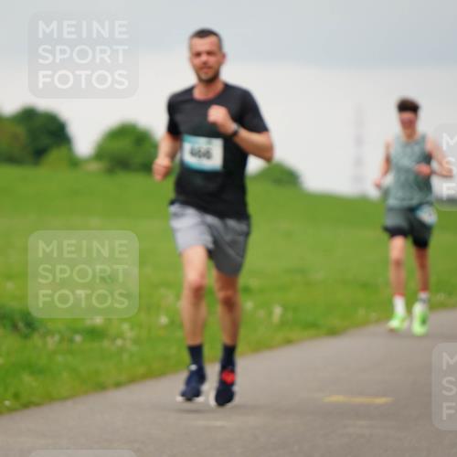 05.05.2024 - 7. Wedeler Halbmarathon Fuchs,  Jonas http://msf.ph/oto/6234231 05.05.2024 11:18:54 Laufen 466 meine-sportfotos.de
