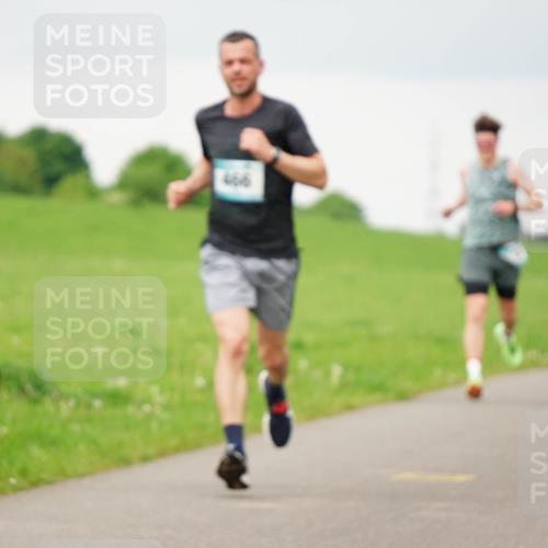 05.05.2024 - 7. Wedeler Halbmarathon Fuchs,  Jonas http://msf.ph/oto/6234232 05.05.2024 11:18:54 Laufen 466 meine-sportfotos.de