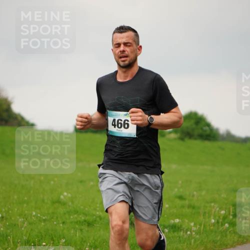 05.05.2024 - 7. Wedeler Halbmarathon Fuchs,  Jonas http://msf.ph/oto/6234235 05.05.2024 11:18:56 Laufen 466 meine-sportfotos.de