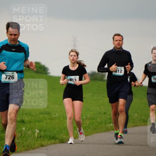 05.05.2024 - 7. Wedeler Halbmarathon Fuchs,  Jonas http://msf.ph/oto/6234257 05.05.2024 11:19:01 Laufen 726, 813, 812, 786 meine-sportfotos.de