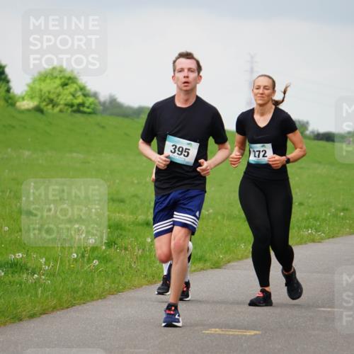 05.05.2024 - 7. Wedeler Halbmarathon Fuchs,  Jonas http://msf.ph/oto/6234332 05.05.2024 11:19:34 Laufen 395, 272 meine-sportfotos.de