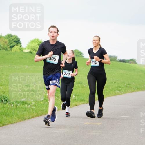 05.05.2024 - 7. Wedeler Halbmarathon Fuchs,  Jonas http://msf.ph/oto/6234336 05.05.2024 11:19:34 Laufen 395, 273, 272 meine-sportfotos.de