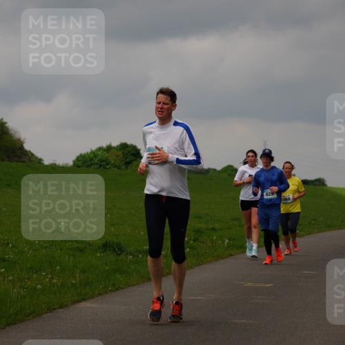05.05.2024 - 7. Wedeler Halbmarathon Fuchs,  Jonas http://msf.ph/oto/6234365 05.05.2024 11:19:44 Laufen 828, 5368 meine-sportfotos.de
