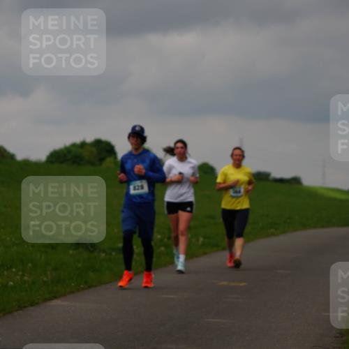 05.05.2024 - 7. Wedeler Halbmarathon Fuchs,  Jonas http://msf.ph/oto/6234375 05.05.2024 11:19:47 Laufen 828 meine-sportfotos.de