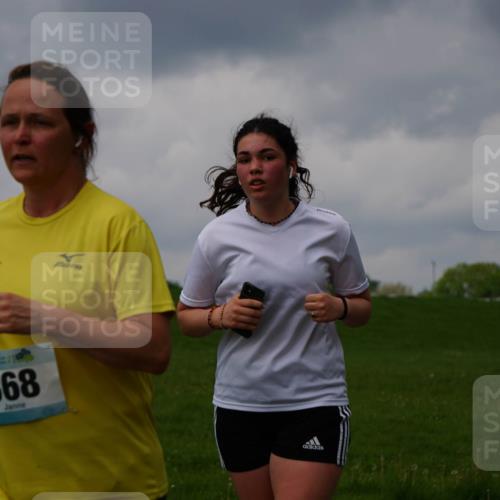 05.05.2024 - 7. Wedeler Halbmarathon Fuchs,  Jonas http://msf.ph/oto/6234411 05.05.2024 11:19:54 Laufen 368 meine-sportfotos.de