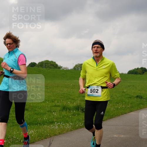 05.05.2024 - 7. Wedeler Halbmarathon Fuchs,  Jonas http://msf.ph/oto/6234458 05.05.2024 11:20:11 Laufen 502, 544 meine-sportfotos.de