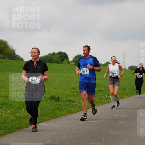 05.05.2024 - 7. Wedeler Halbmarathon Fuchs,  Jonas http://msf.ph/oto/6234477 05.05.2024 11:20:15 Laufen 544, 60, 679, 160, 508, 506 meine-sportfotos.de