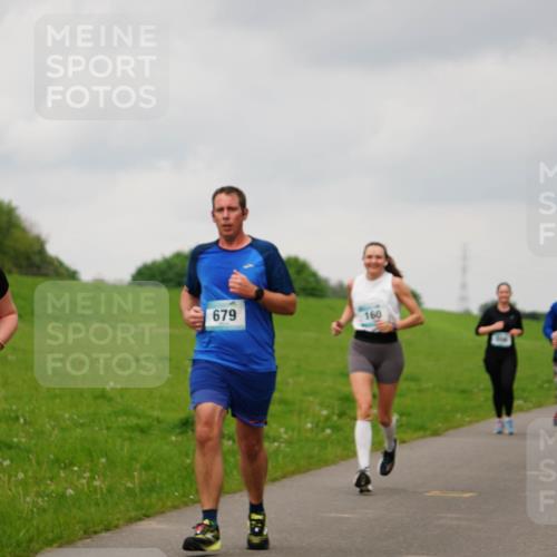 05.05.2024 - 7. Wedeler Halbmarathon Fuchs,  Jonas http://msf.ph/oto/6234487 05.05.2024 11:20:17 Laufen 544, 679, 160 meine-sportfotos.de