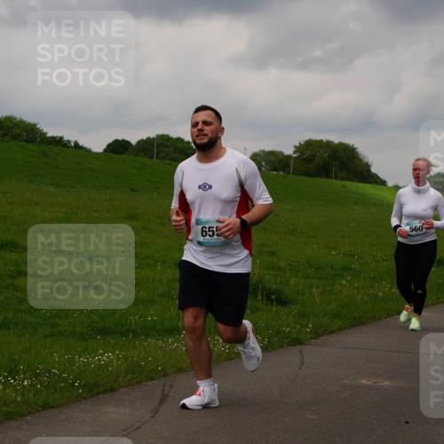 05.05.2024 - 7. Wedeler Halbmarathon Fuchs,  Jonas http://msf.ph/oto/6234560 05.05.2024 11:20:33 Laufen 655, 560, 65 meine-sportfotos.de