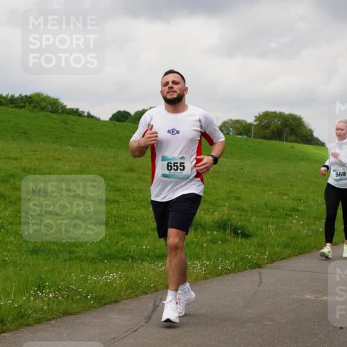 05.05.2024 - 7. Wedeler Halbmarathon Fuchs,  Jonas http://msf.ph/oto/6234561 05.05.2024 11:20:33 Laufen 655, 560, 654 meine-sportfotos.de