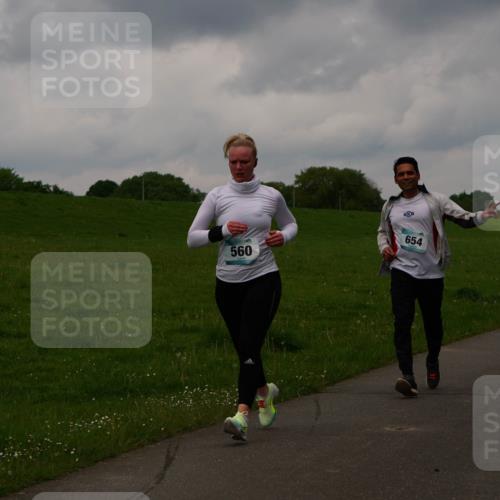 05.05.2024 - 7. Wedeler Halbmarathon Fuchs,  Jonas http://msf.ph/oto/6234569 05.05.2024 11:20:35 Laufen 560, 654, 355, 856 meine-sportfotos.de