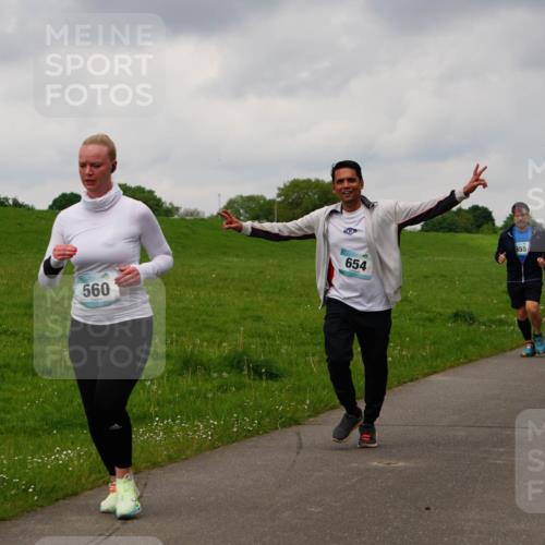 05.05.2024 - 7. Wedeler Halbmarathon Fuchs,  Jonas http://msf.ph/oto/6234574 05.05.2024 11:20:35 Laufen 10, 560, 654, 355, 856 meine-sportfotos.de