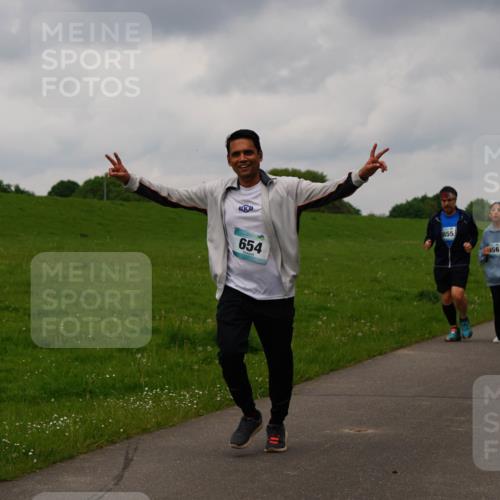 05.05.2024 - 7. Wedeler Halbmarathon Fuchs,  Jonas http://msf.ph/oto/6234580 05.05.2024 11:20:36 Laufen 560, 654, 855, 356 meine-sportfotos.de