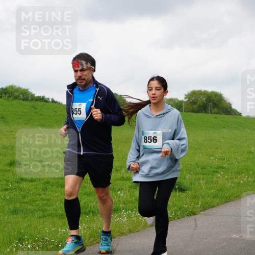 05.05.2024 - 7. Wedeler Halbmarathon Fuchs,  Jonas http://msf.ph/oto/6234601 05.05.2024 11:20:40 Laufen 35, 855, 856 meine-sportfotos.de