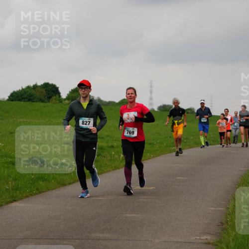 05.05.2024 - 7. Wedeler Halbmarathon Fuchs,  Jonas http://msf.ph/oto/6234628 05.05.2024 11:20:47 Laufen 827, 769, 910 meine-sportfotos.de