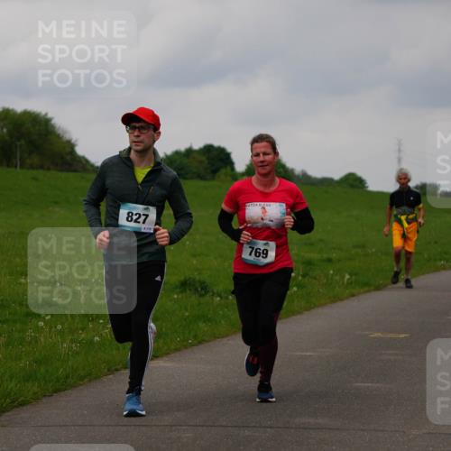 05.05.2024 - 7. Wedeler Halbmarathon Fuchs,  Jonas http://msf.ph/oto/6234642 05.05.2024 11:20:48 Laufen 827, 115, 769 meine-sportfotos.de