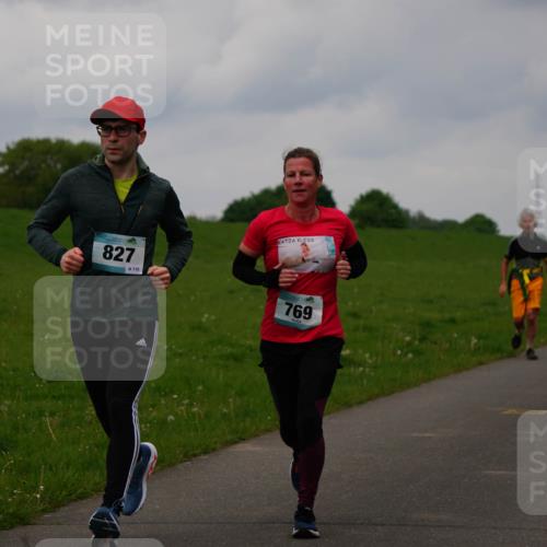 05.05.2024 - 7. Wedeler Halbmarathon Fuchs,  Jonas http://msf.ph/oto/6234647 05.05.2024 11:20:49 Laufen 827, 115, 769 meine-sportfotos.de