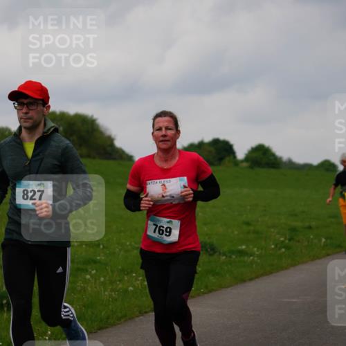 05.05.2024 - 7. Wedeler Halbmarathon Fuchs,  Jonas http://msf.ph/oto/6234649 05.05.2024 11:20:49 Laufen 60, 827, 769 meine-sportfotos.de