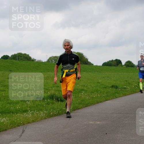 05.05.2024 - 7. Wedeler Halbmarathon Fuchs,  Jonas http://msf.ph/oto/6234665 05.05.2024 11:20:56 Laufen 910, 513, 514 meine-sportfotos.de