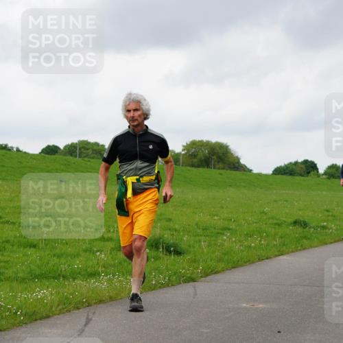 05.05.2024 - 7. Wedeler Halbmarathon Fuchs,  Jonas http://msf.ph/oto/6234668 05.05.2024 11:20:57 Laufen 910, 513, 514 meine-sportfotos.de
