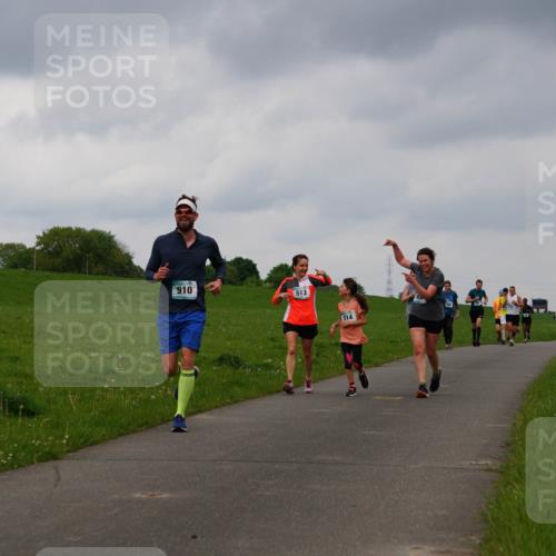 05.05.2024 - 7. Wedeler Halbmarathon Fuchs,  Jonas http://msf.ph/oto/6234682 05.05.2024 11:21:00 Laufen 910, 513, 514 meine-sportfotos.de