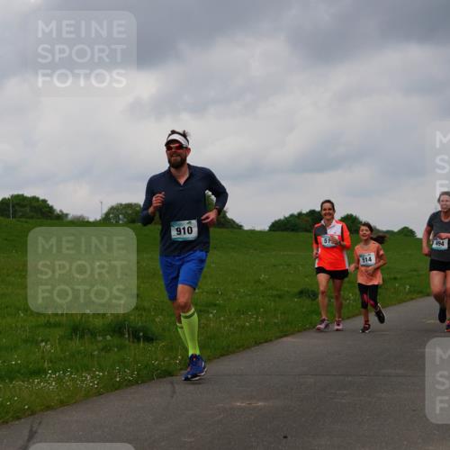 05.05.2024 - 7. Wedeler Halbmarathon Fuchs,  Jonas http://msf.ph/oto/6234686 05.05.2024 11:21:01 Laufen 910, 515, 514, 494 meine-sportfotos.de