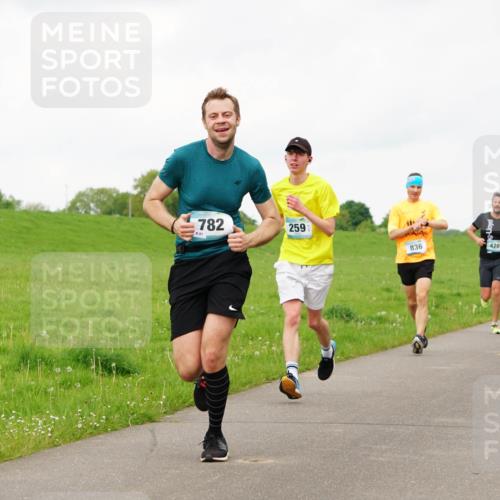 05.05.2024 - 7. Wedeler Halbmarathon Fuchs,  Jonas http://msf.ph/oto/6234749 05.05.2024 11:21:13 Laufen 782, 881, 259, 836, 420 meine-sportfotos.de