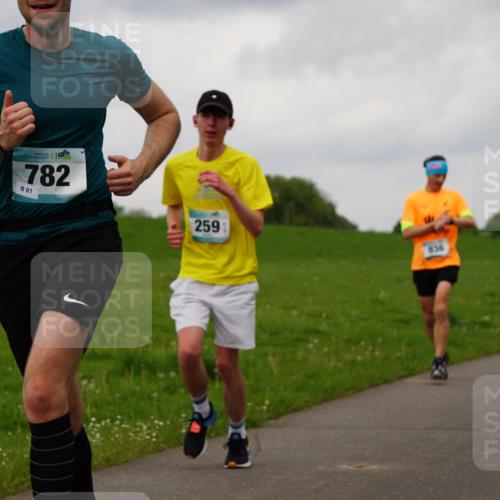 05.05.2024 - 7. Wedeler Halbmarathon Fuchs,  Jonas http://msf.ph/oto/6234751 05.05.2024 11:21:15 Laufen 782, 81, 259, 836 meine-sportfotos.de