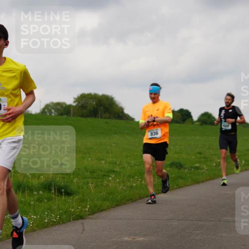 05.05.2024 - 7. Wedeler Halbmarathon Fuchs,  Jonas http://msf.ph/oto/6234755 05.05.2024 11:21:15 Laufen 259, 836, 420 meine-sportfotos.de