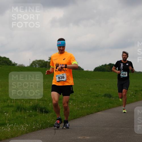 05.05.2024 - 7. Wedeler Halbmarathon Fuchs,  Jonas http://msf.ph/oto/6234756 05.05.2024 11:21:16 Laufen 836, 420, 438 meine-sportfotos.de