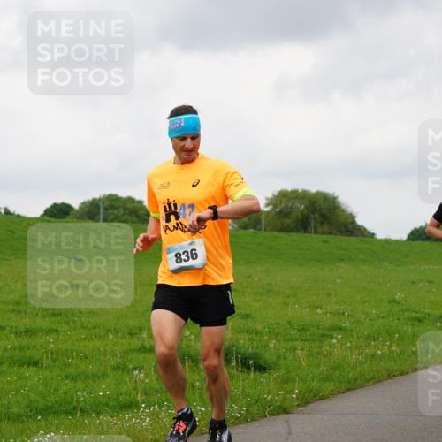 05.05.2024 - 7. Wedeler Halbmarathon Fuchs,  Jonas http://msf.ph/oto/6234762 05.05.2024 11:21:17 Laufen 836, 420 meine-sportfotos.de