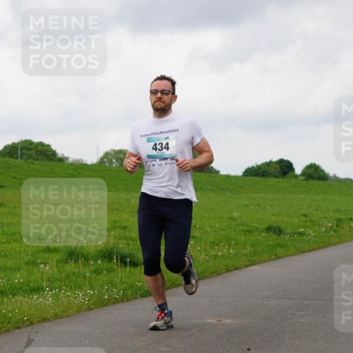 05.05.2024 - 7. Wedeler Halbmarathon Fuchs,  Jonas http://msf.ph/oto/6234847 05.05.2024 11:21:42 Laufen 2022, 434 meine-sportfotos.de