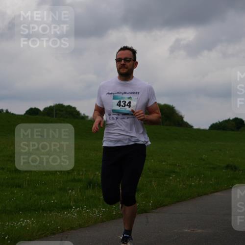 05.05.2024 - 7. Wedeler Halbmarathon Fuchs,  Jonas http://msf.ph/oto/6234850 05.05.2024 11:21:42 Laufen 2022, 434 meine-sportfotos.de