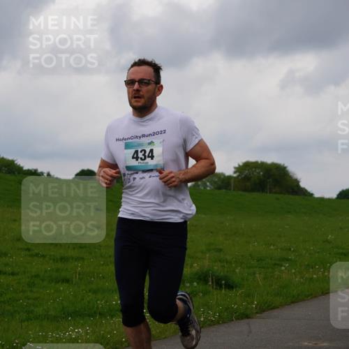 05.05.2024 - 7. Wedeler Halbmarathon Fuchs,  Jonas http://msf.ph/oto/6234853 05.05.2024 11:21:43 Laufen 2022, 434 meine-sportfotos.de