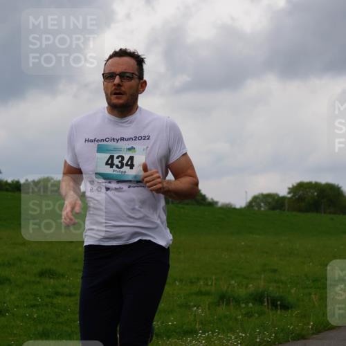 05.05.2024 - 7. Wedeler Halbmarathon Fuchs,  Jonas http://msf.ph/oto/6234856 05.05.2024 11:21:43 Laufen 2022, 434 meine-sportfotos.de