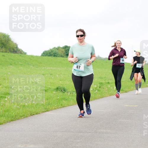 05.05.2024 - 7. Wedeler Halbmarathon Fuchs,  Jonas http://msf.ph/oto/6234864 05.05.2024 11:21:46 Laufen 87, 88, 17 meine-sportfotos.de