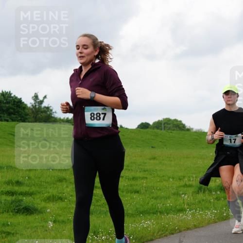 05.05.2024 - 7. Wedeler Halbmarathon Fuchs,  Jonas http://msf.ph/oto/6234888 05.05.2024 11:21:54 Laufen 887, 17 meine-sportfotos.de
