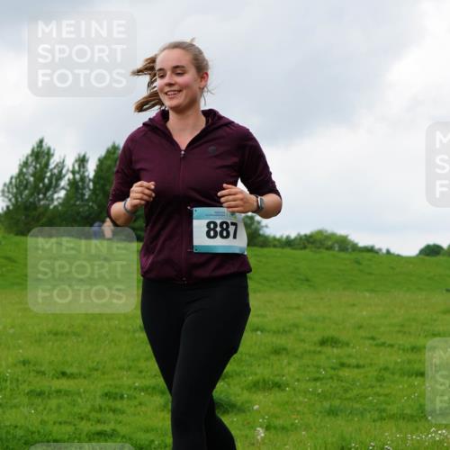 05.05.2024 - 7. Wedeler Halbmarathon Fuchs,  Jonas http://msf.ph/oto/6234892 05.05.2024 11:21:55 Laufen 887, 17 meine-sportfotos.de
