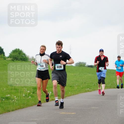 05.05.2024 - 7. Wedeler Halbmarathon Fuchs,  Jonas http://msf.ph/oto/6234902 05.05.2024 11:21:59 Laufen 768, 606, 824, 825, 147 meine-sportfotos.de