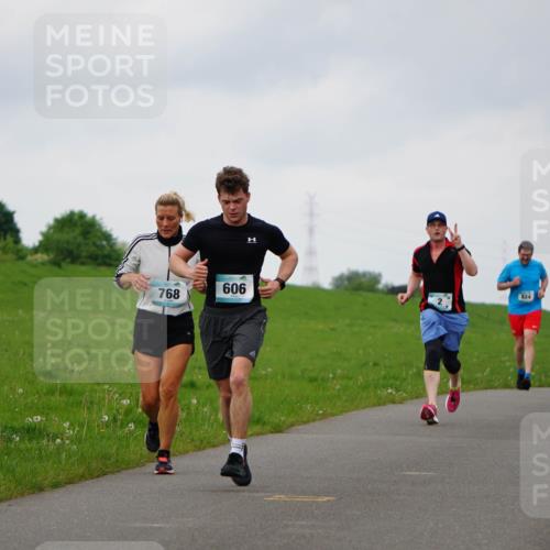 05.05.2024 - 7. Wedeler Halbmarathon Fuchs,  Jonas http://msf.ph/oto/6234905 05.05.2024 11:21:59 Laufen 768, 606, 824, 825 meine-sportfotos.de